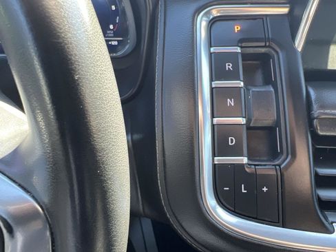 Used 2023 Chevrolet Suburban Z71 image 23