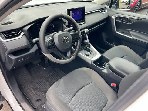 Used 2023 Toyota RAV4 LE AWD/4WD image 15