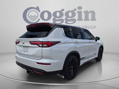 Used 2023 Mitsubishi Outlander SE Black Edition AWD/4WD image 6
