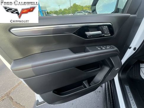 Used 2026 Chevrolet Tahoe RST w/ Comfort Package AWD/4WD image 28