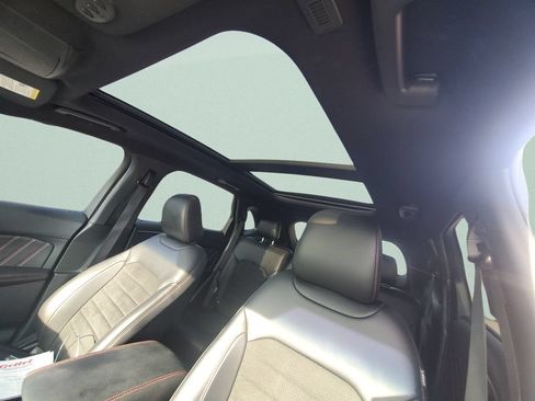 Used 2020 Ford Edge ST-Line FWD image 10