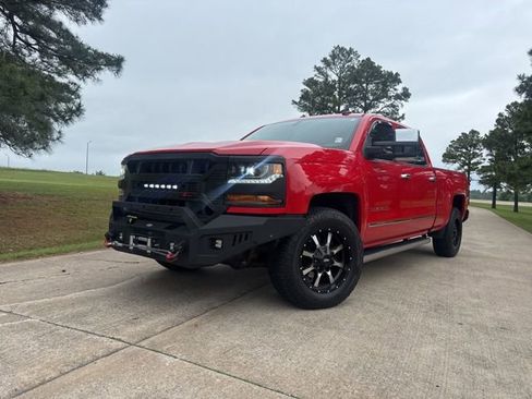 Used 2018 Chevrolet Silverado 1500 LTZ Z71 AWD/4WD image 3