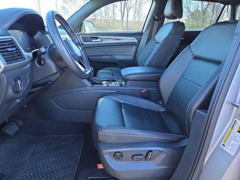 Used 2023 Volkswagen Atlas Cross Sport SE image 10