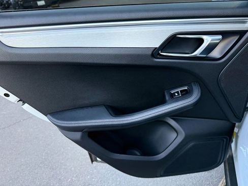 Used 2016 Porsche Macan S w/ Premium Package Plus AWD/4WD image 17