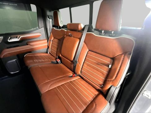 Certified 2026 GMC Sierra 1500 Denali Ultimate AWD/4WD image 19