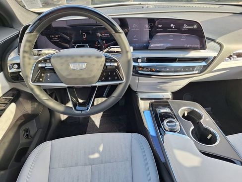 New 2026 Cadillac Lyriq Sport image 10