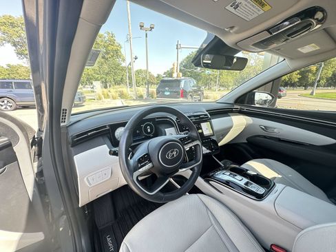 Used 2024 Hyundai Tucson Limited AWD/4WD image 10