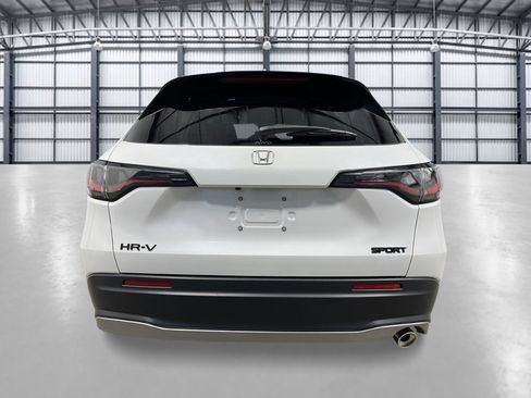 New 2027 Honda HR-V Sport image 4