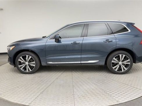 Certified 2023 Volvo XC60 B5 Plus w/ Climate Package image 5