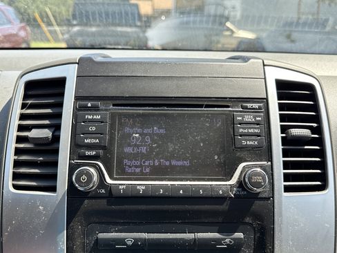 Used 2018 Nissan Frontier S image 15