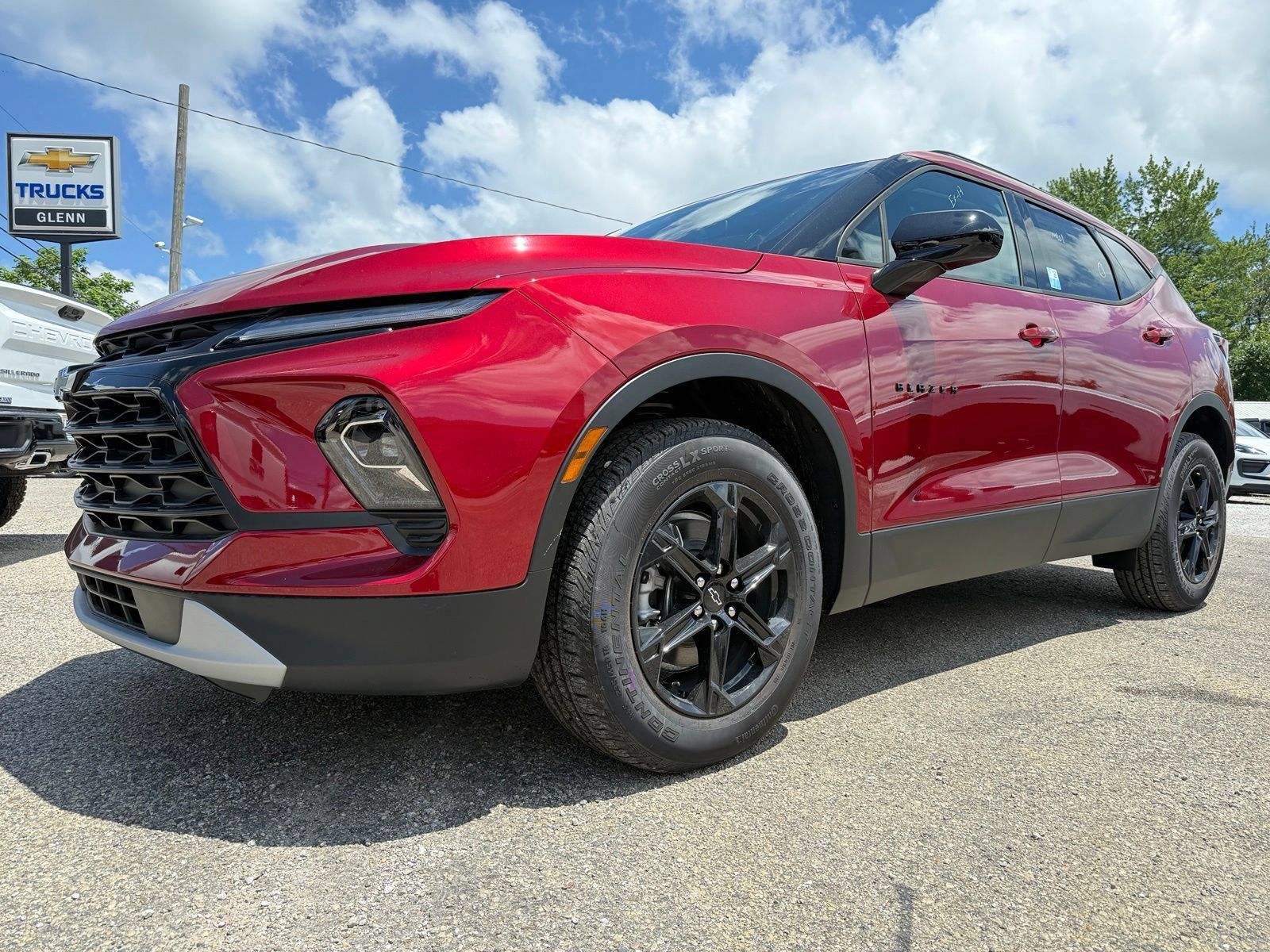 New 2026 Chevrolet Blazer LT w/ Midnight/Sport Edition AWD/4WD image 2