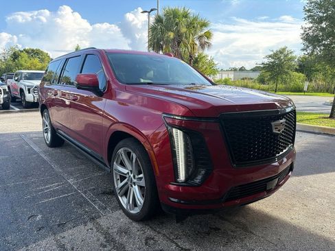 Used 2025 Cadillac Escalade ESV Sport Platinum w/ LPO, Floor Liner Package AWD/4WD image 3