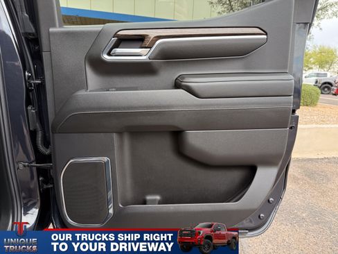 Used 2024 GMC Sierra 1500 SLE image 23