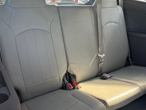 Used 2016 Chevrolet Traverse LTZ AWD/4WD image 32
