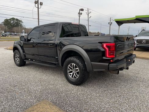 Used 2018 Ford F150 Raptor w/ Equipment Group 802A Luxury image 3
