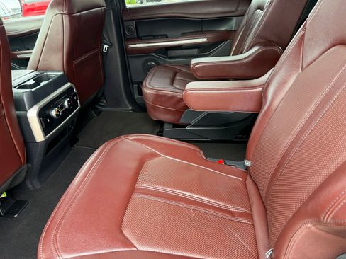 Certified 2024 Ford Expedition Max Limited AWD/4WD image 19
