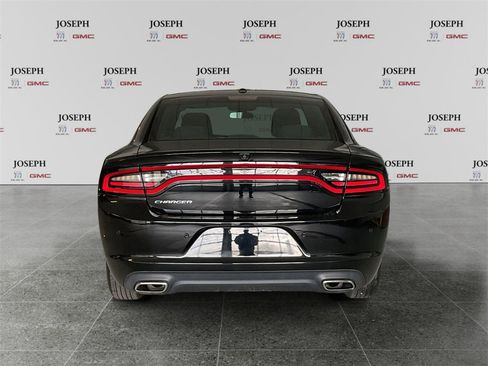 Used 2022 Dodge Charger SXT image 6