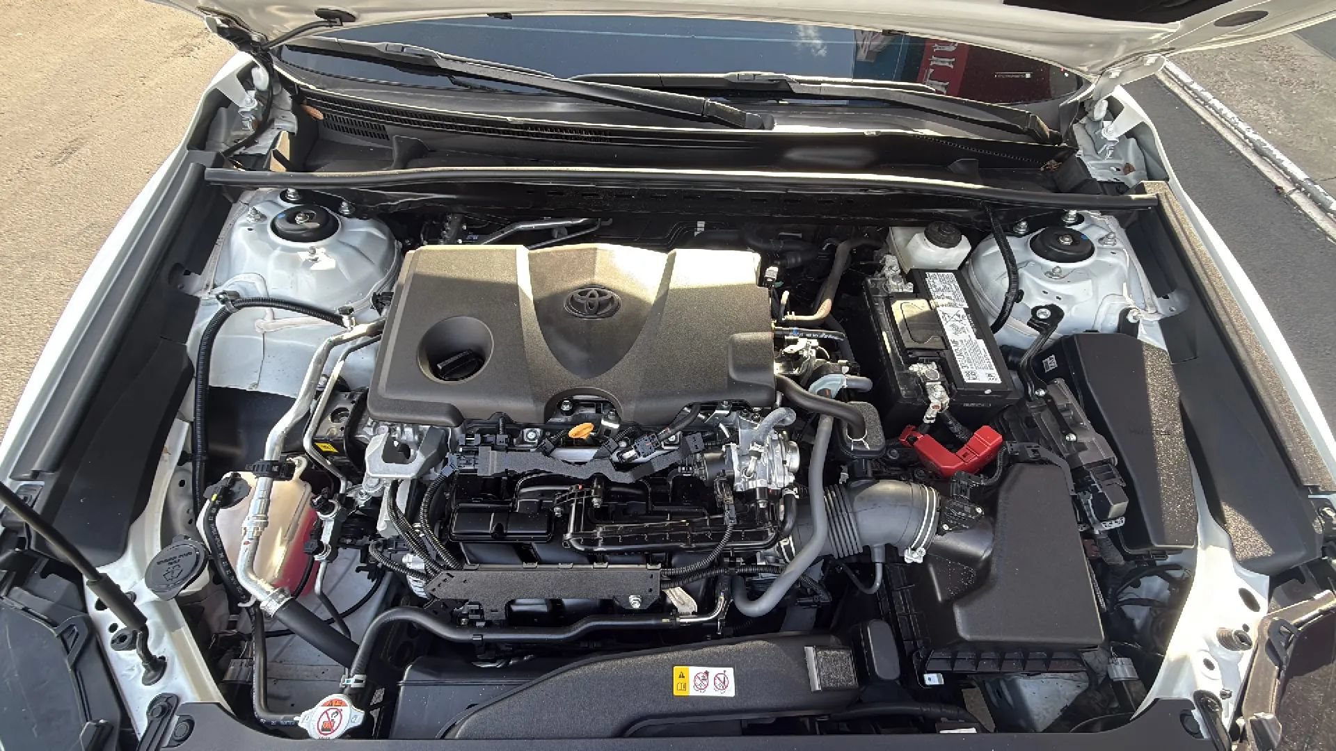 Used 2024 Toyota Camry SE FWD image 11