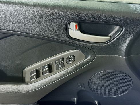 Used 2017 Kia Forte LX FWD image 22