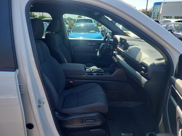 Used 2023 Honda Pilot Sport image 10