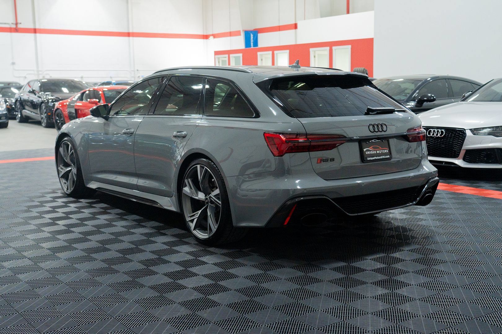 Used 2022 Audi RS 6 w/ Carbon Optic Package AWD/4WD image 4