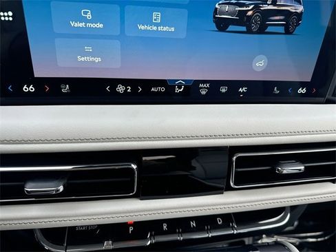 New 2026 Lincoln Aviator AWD image 19
