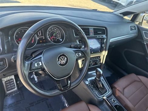 Used 2018 Volkswagen Golf Alltrack SEL image 15