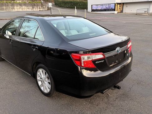 Used 2013 Toyota Camry XLE w/ Leather Pkg image 9