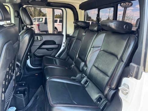 Used 2022 Jeep Gladiator Rubicon w/ LED Lighting Group AWD/4WD image 13