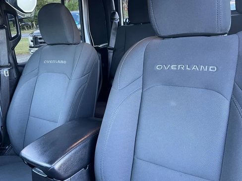 Used 2020 Jeep Gladiator Overland image 14