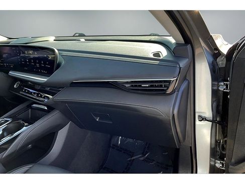 Used 2025 Buick Envision Preferred AWD/4WD image 25