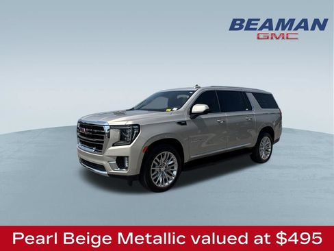 Used 2023 GMC Yukon XL SLT w/ SLT Premium Package AWD/4WD image 3