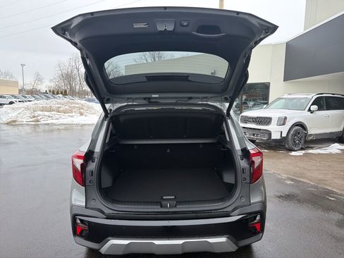 New 2026 Kia Seltos EX AWD/4WD image 17