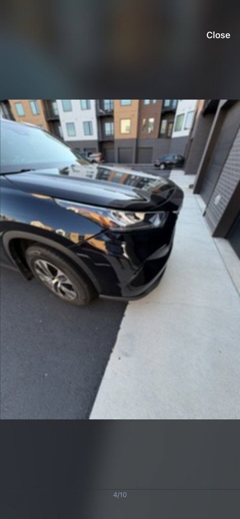 Used 2020 Toyota Highlander XLE AWD/4WD image 7