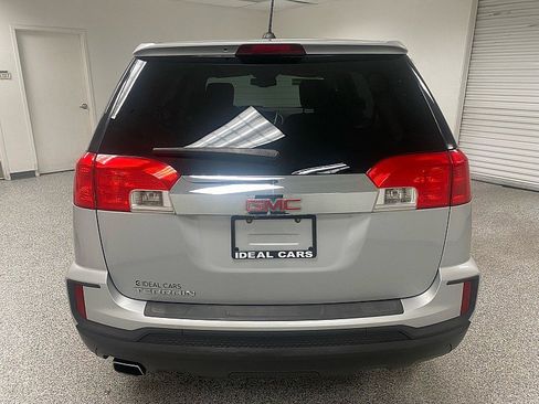 Used 2017 GMC Terrain SLE image 6