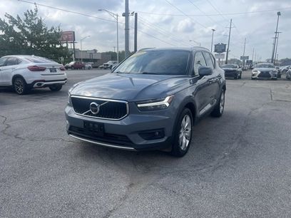 Used 2021 Volvo XC40 T5 Momentum