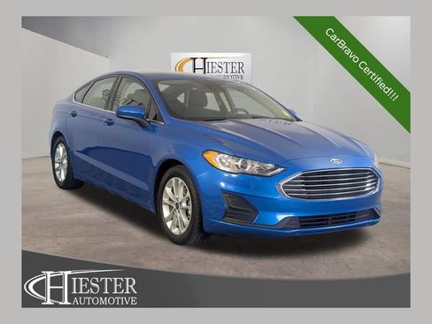 Used 2019 Ford Fusion SE FWD image 1