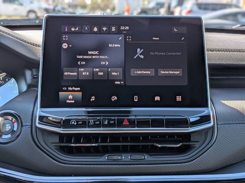 New 2026 Jeep Compass Latitude image 14