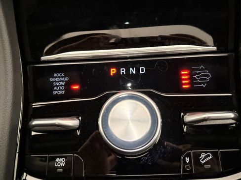 Used 2024 Jeep Grand Cherokee Overland image 20