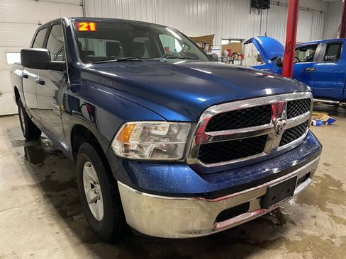Used 2021 RAM 1500 Classic SLT image 3