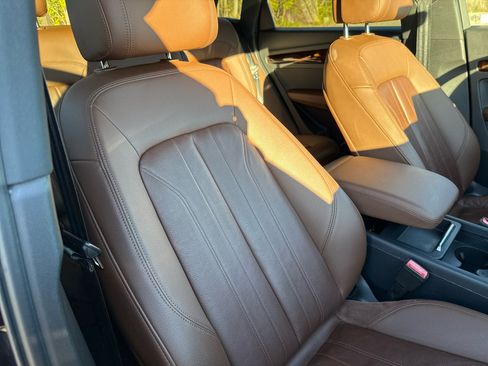 Used 2018 Audi Q5 2.0T Premium Plus w/ Premium Plus Package image 23