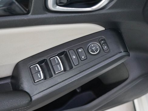 Used 2024 Honda Civic EX-L image 18