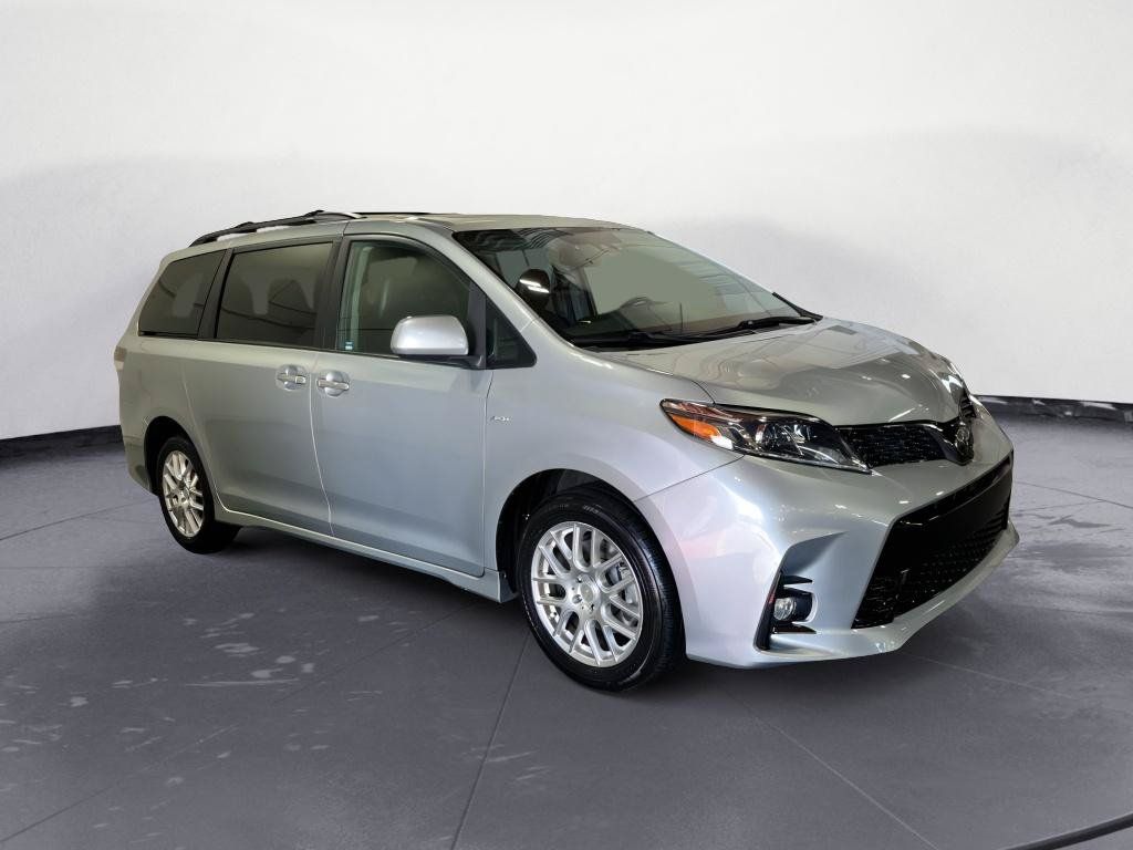 Used 2019 Toyota Sienna SE w/ SE Preferred Package AWD/4WD image 1