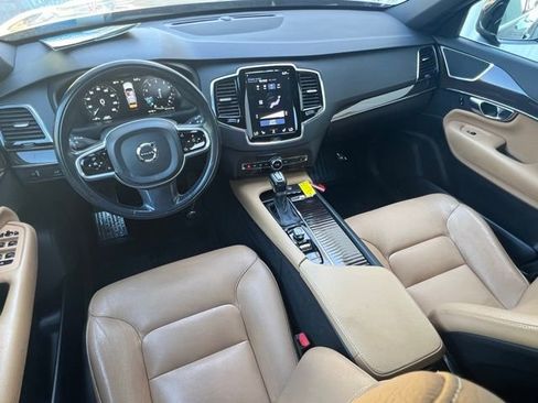Used 2018 Volvo XC90 T6 Momentum w/ Convenience Package AWD/4WD image 6