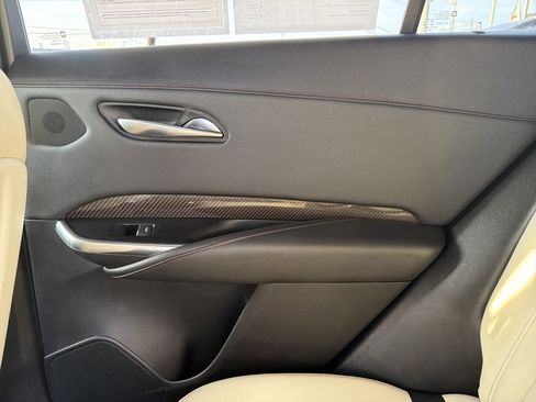 Used 2019 Cadillac XT4 Sport w/ Enhanced Visibility Package image 31