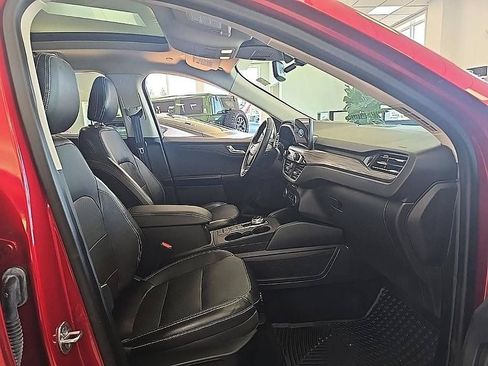 Used 2020 Ford Escape Titanium AWD/4WD image 41