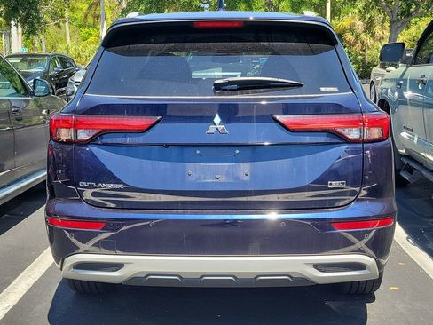 Used 2022 Mitsubishi Outlander SEL AWD/4WD image 2