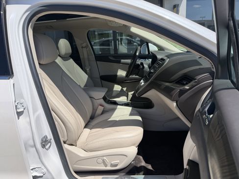 Used 2017 Lincoln MKC Reserve w/ Lincoln MKC Climate Package AWD/4WD image 24