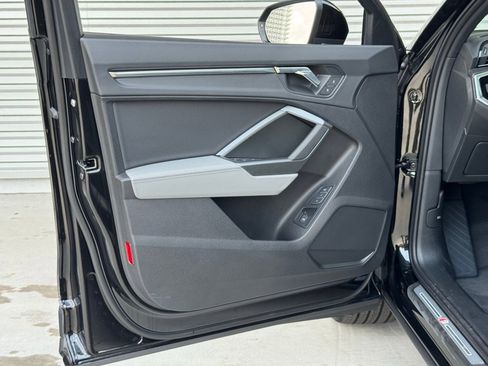 New 2025 Audi Q3 2.0T Premium image 19