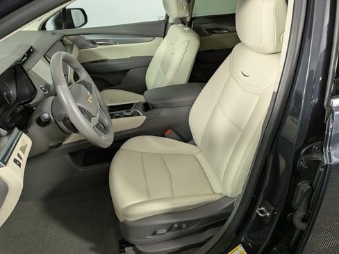 Certified 2023 Cadillac XT5 Premium Luxury w/ LPO, Floor Liner Package image 16